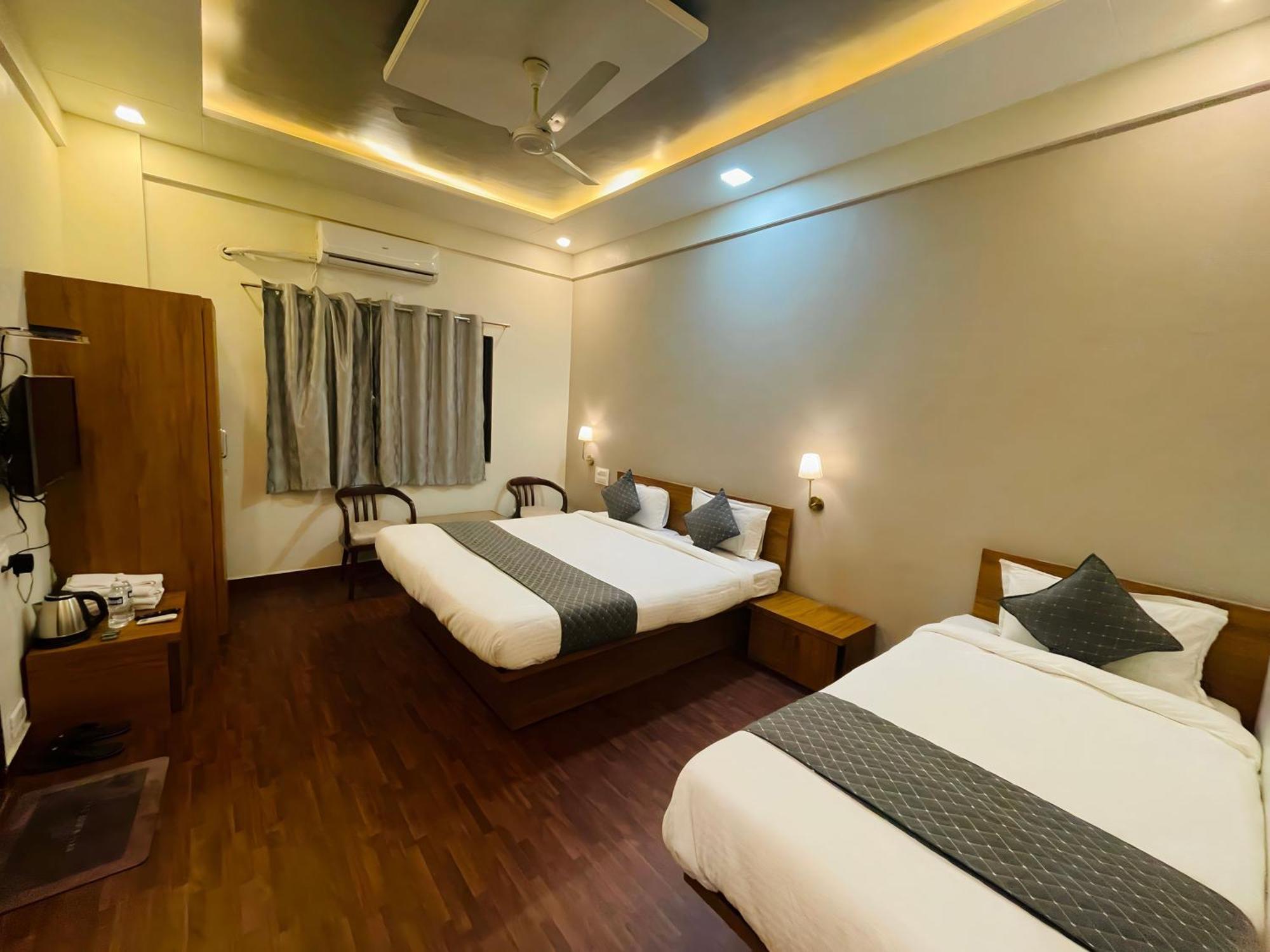 Hotel Sp Majestic Pandharpur Eksteriør bilde